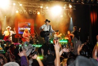Filename=DSC_0742-LeeKernaghan.JPG
Filesize=229KB
Dimensions=800x536
Date added=Mar 31, 2008 DSC_0742-LeeKernaghan.JPG